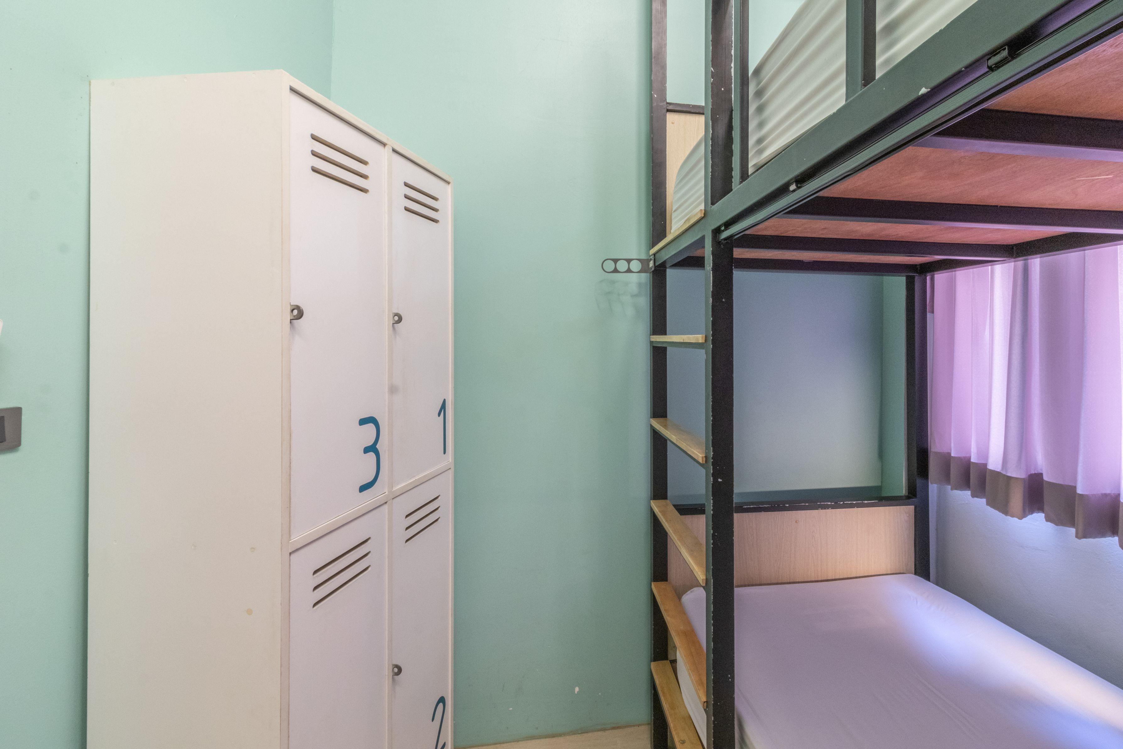 Bunny Burrow Hostel *