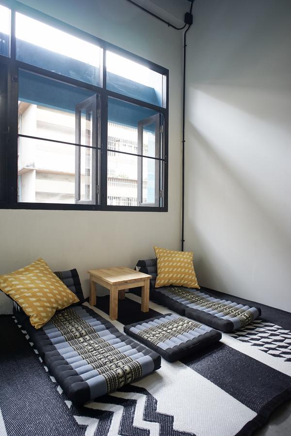 Bunny Burrow Hostel Bangkok